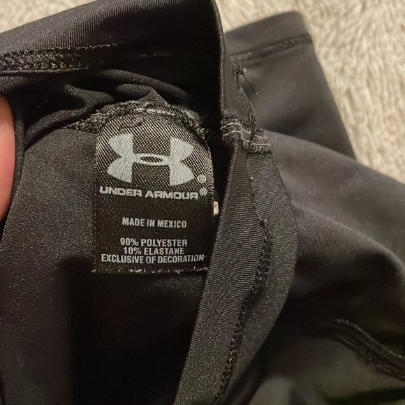 Under Armour Women's Heat Gear Active Shirt Sz M Workout Athleisure Hiking - Picture 5 of 5